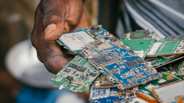 Rich-and-Poor-Nations-Can-Link-up-to-Recycle-E-waste